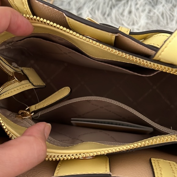 Michael Kors - Picture 3 of 4